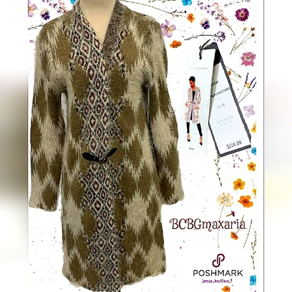 BCBGMaxAzria Sweaters - BCBGMaxAzria Women's Brown and Cream Sweater